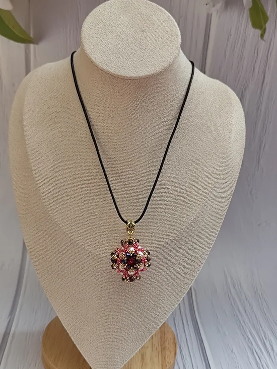 Handmade Pink and Gold Crystal Bead Pendant Necklace - Picture 8 of 8